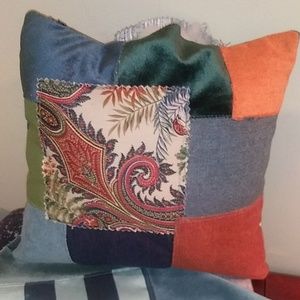 Throw pillow